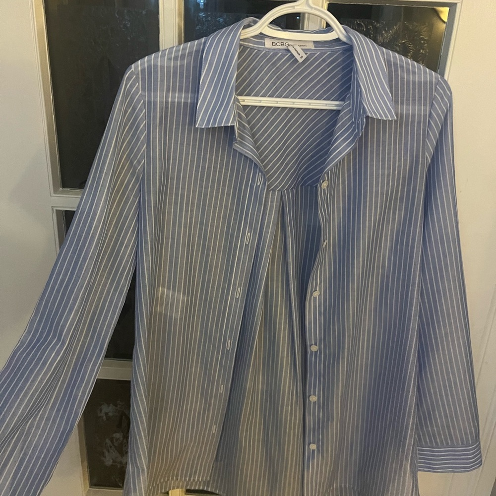 BCBGeneration Dress Shirt | Timeless Designer | Size XS